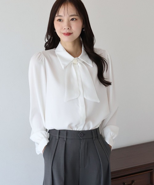 BLUEEAST（ブルーイースト）の「《5色展開》パールモチーフリボンブラウス（シャツ/ブラウス・レディース・ホワイト/ミント/ブラック/ベージュ/ピンク・MEDIUM）」の6枚目の写真