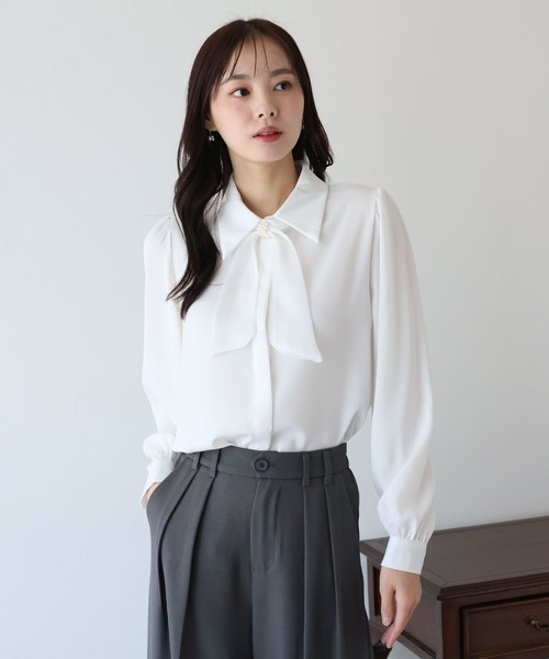 BLUEEAST（ブルーイースト）の「《5色展開》パールモチーフリボンブラウス（シャツ/ブラウス・レディース・ホワイト/ミント/ブラック/ベージュ/ピンク・MEDIUM）」の7枚目の写真