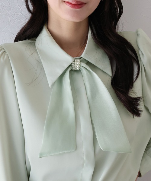 BLUEEAST（ブルーイースト）の「《5色展開》パールモチーフリボンブラウス（シャツ/ブラウス・レディース・ホワイト/ミント/ブラック/ベージュ/ピンク・MEDIUM）」の16枚目の写真