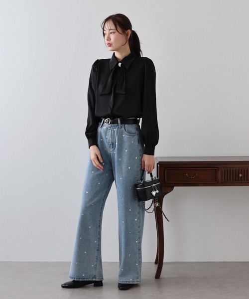 BLUEEAST（ブルーイースト）の「《5色展開》パールモチーフリボンブラウス（シャツ/ブラウス・レディース・ホワイト/ミント/ブラック/ベージュ/ピンク・MEDIUM）」の22枚目の写真