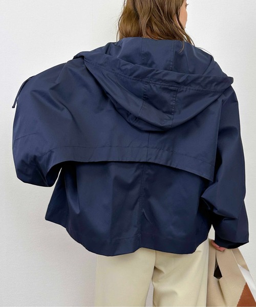 LUGIVA（ルギヴァ）の「ドルマンスリーブマウンテンパーカー（ブルゾン・レディース・ネイビー/オフホワイト・M）」の13枚目の写真