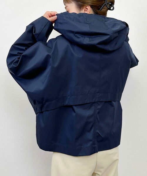 LUGIVA（ルギヴァ）の「ドルマンスリーブマウンテンパーカー（ブルゾン・レディース・ネイビー/オフホワイト・M）」の19枚目の写真