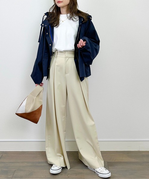 LUGIVA（ルギヴァ）の「ドルマンスリーブマウンテンパーカー（ブルゾン・レディース・ネイビー/オフホワイト・M）」の15枚目の写真