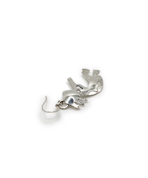 Indian Jewelry（インディアンジュエリー）の「THEATER シアターセレクト  ココペリデザインフックピアス Made in USA（ピアス（両耳用）・レディース・シルバー・FREE）」の3枚目の写真