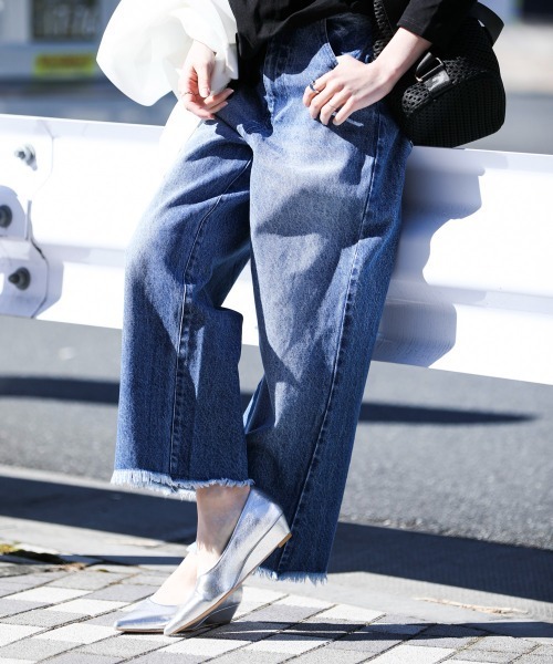 Bou Jeloud(ブージュルード)の「12ozデニムストレートパンツ(デニムパンツ・レディース・インディゴブルー/ブルー・38/40)」の1枚目の写真