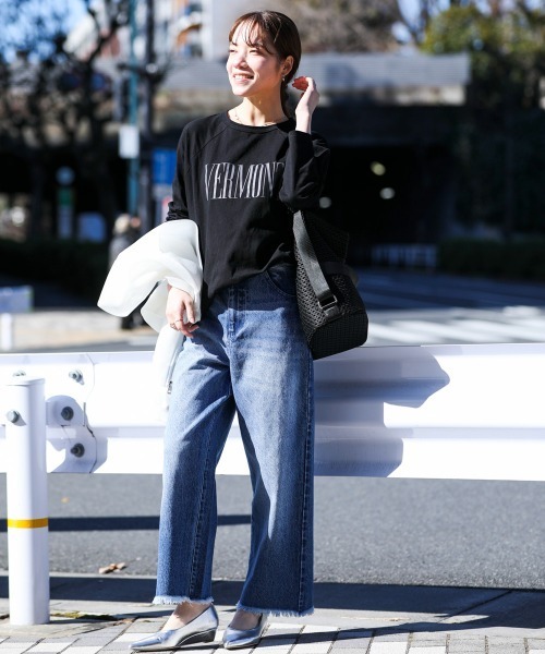 Bou Jeloud(ブージュルード)の「12ozデニムストレートパンツ(デニムパンツ・レディース・インディゴブルー/ブルー・38/40)」の4枚目の写真
