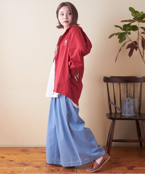 CUBE SUGAR（キューブシュガー）の「デニムガウチョパンツ（デニムパンツ・レディース・インディゴブルー/ライトブルー・M）」の14枚目の写真