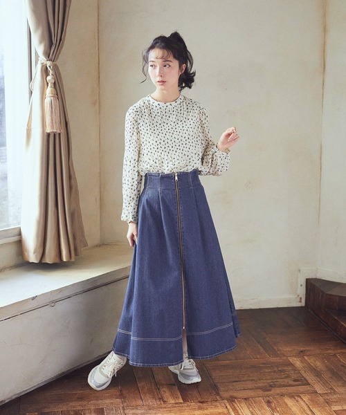 earth music&ecology（アースミュージックアンドエコロジー）の「フロントZIPデニムスカート（スカート・レディース・インディゴブルー/ブルー系その他・S/M）」の5枚目の写真