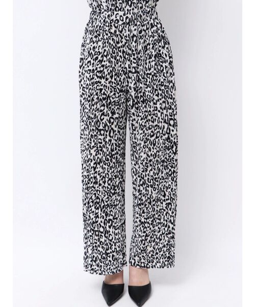 GYDA（ジェイダ）の「サテンプリーツワイドパンツ【SETUP着用可】（その他パンツ・レディース・その他1/ベージュ/ライトグレー/ブラック・FREE）」の22枚目の写真