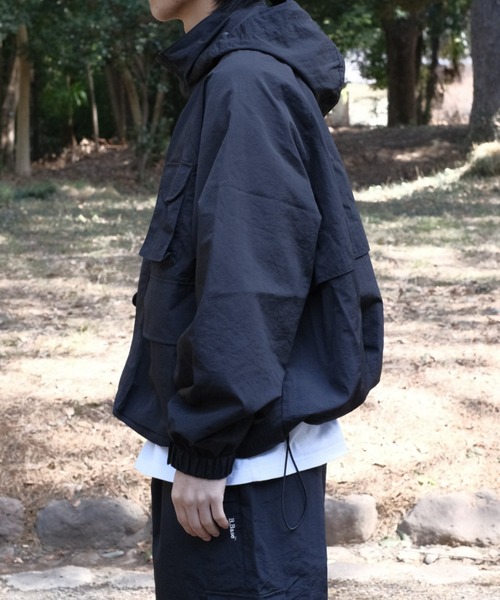 BROKEN BASE（ブロークンベース）の「マルチポケットナイロンブルゾン（ナイロンジャケット・メンズ・アイボリー/ブラック系/ネイビー・SMALL/MEDIUM/LARGE）」の5枚目の写真