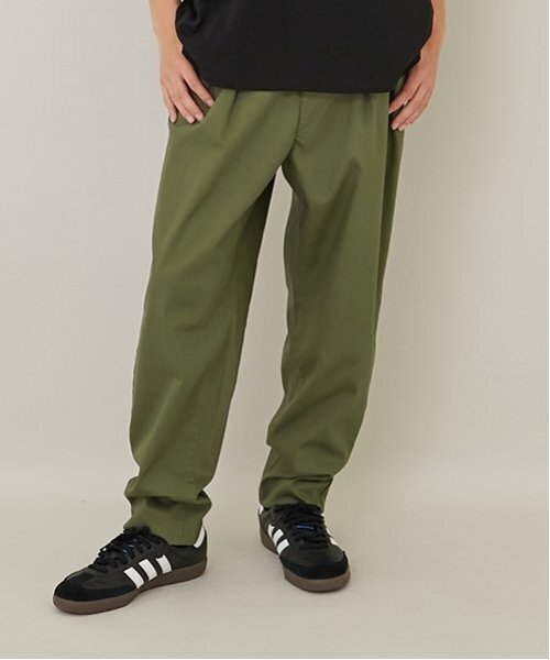 GLAZOS（グラソス）の「【大人向けサイズあり】綿ポリストレッチツイル・タックパンツ（その他パンツ・キッズ・ベージュ/ブラック/カーキ・LL/L/M/S）」の3枚目の写真