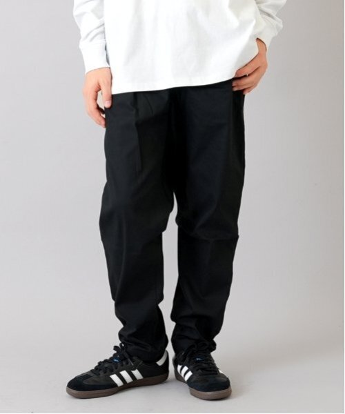 GLAZOS（グラソス）の「【大人向けサイズあり】綿ポリストレッチツイル・タックパンツ（その他パンツ・キッズ・ベージュ/ブラック/カーキ・LL/L/M/S）」の2枚目の写真