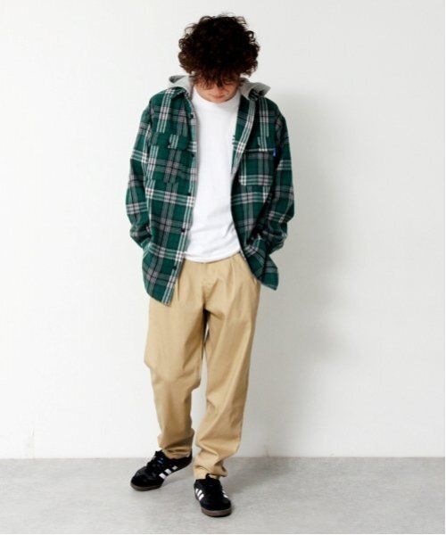 GLAZOS(グラソス)の「【大人向けサイズあり】綿ポリストレッチツイル・タックパンツ(その他パンツ・キッズ・ベージュ/ブラック/カーキ・LL/L/M/S)」の6枚目の写真
