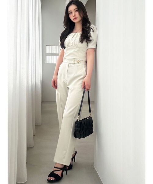 RESEXXY(リゼクシー)の「センタープレステーパードパンツ【セットアップ着用可能】(その他パンツ・レディース・アイボリー/ブラック/その他1・FREE)」の4枚目の写真