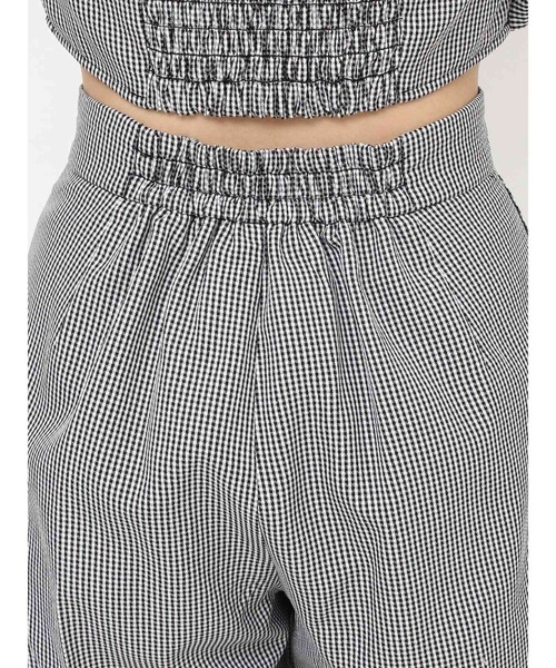 RESEXXY(リゼクシー)の「センタープレステーパードパンツ【セットアップ着用可能】(その他パンツ・レディース・アイボリー/ブラック/その他1・FREE)」の20枚目の写真