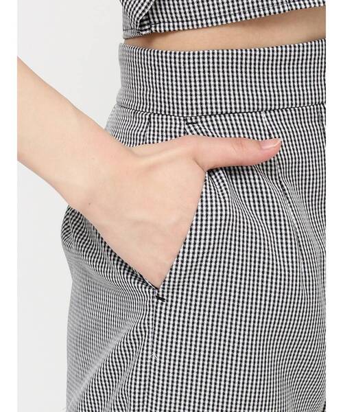 RESEXXY(リゼクシー)の「センタープレステーパードパンツ【セットアップ着用可能】(その他パンツ・レディース・アイボリー/ブラック/その他1・FREE)」の21枚目の写真