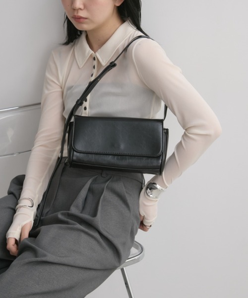 Aunt Marie's(アントマリーズ)の「ロングスクエアフラップショルダーバッグ(ショルダーバッグ・レディース・イエロー/アイボリー/ブラック・FREE)」の15枚目の写真