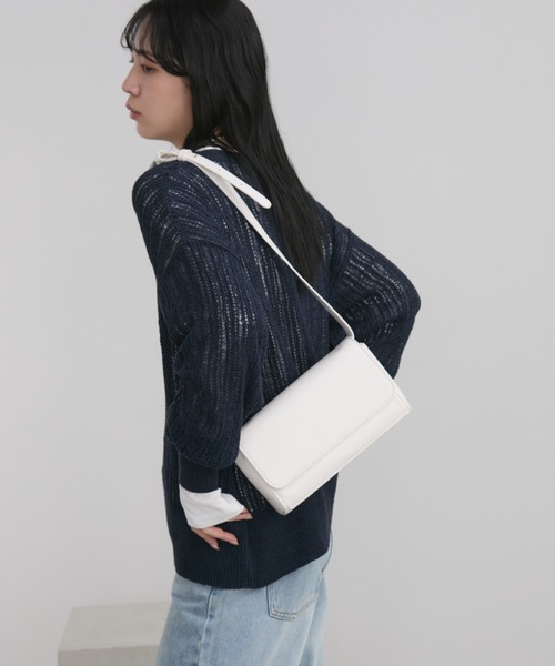 Aunt Marie's(アントマリーズ)の「ロングスクエアフラップショルダーバッグ(ショルダーバッグ・レディース・イエロー/アイボリー/ブラック・FREE)」の8枚目の写真