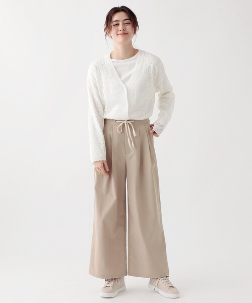 Afternoon Tea（アフタヌーンティー）の「透かし編みVネックカーディガン（カーディガン/ボレロ・レディース・オフホワイト/ベージュ/ネイビー・MEDIUM）」の10枚目の写真