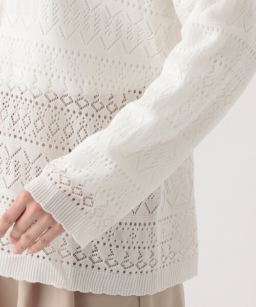 Afternoon Tea（アフタヌーンティー）の「透かし編みVネックカーディガン（カーディガン/ボレロ・レディース・オフホワイト/ベージュ/ネイビー・MEDIUM）」の9枚目の写真