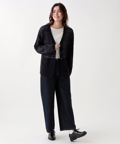 Afternoon Tea（アフタヌーンティー）の「透かし編みVネックカーディガン（カーディガン/ボレロ・レディース・オフホワイト/ベージュ/ネイビー・MEDIUM）」の7枚目の写真