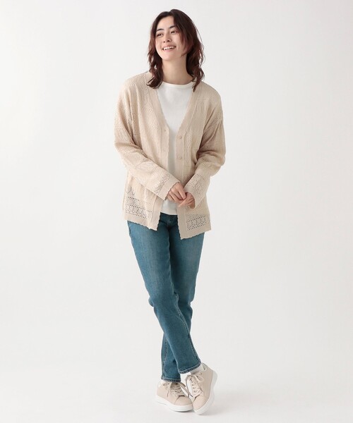Afternoon Tea（アフタヌーンティー）の「透かし編みVネックカーディガン（カーディガン/ボレロ・レディース・オフホワイト/ベージュ/ネイビー・MEDIUM）」の5枚目の写真