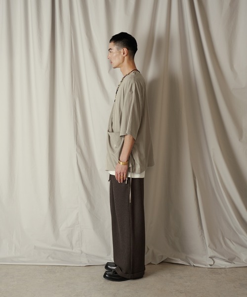 Aphlotus（アプロタス）の「アシンメトリー レイヤード デザイン ドレープ プルオーバー（Tシャツ/カットソー・メンズ・ブラック/ストーン・SMALL/MEDIUM/LARGE）」の9枚目の写真