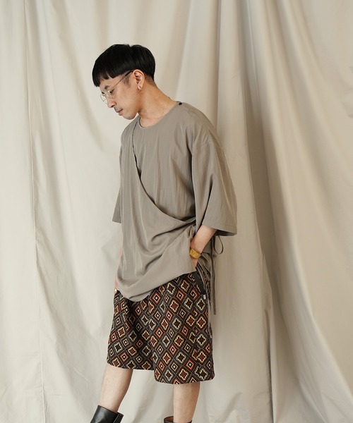 Aphlotus（アプロタス）の「アシンメトリー レイヤード デザイン ドレープ プルオーバー（Tシャツ/カットソー・メンズ・ブラック/ストーン・SMALL/MEDIUM/LARGE）」の15枚目の写真