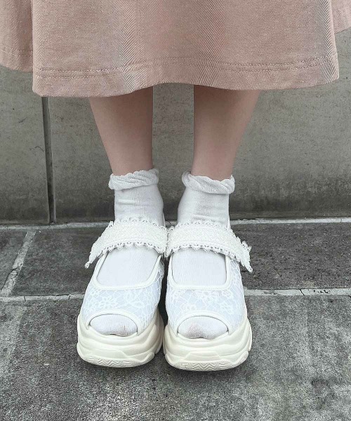 F i.n.t（フィント）の「レース使いスニーカーサンダル【LLサイズあり】/ fint　フィント（サンダル・レディース・オフホワイト/ブラック・S/LL/L/M）」の9枚目の写真