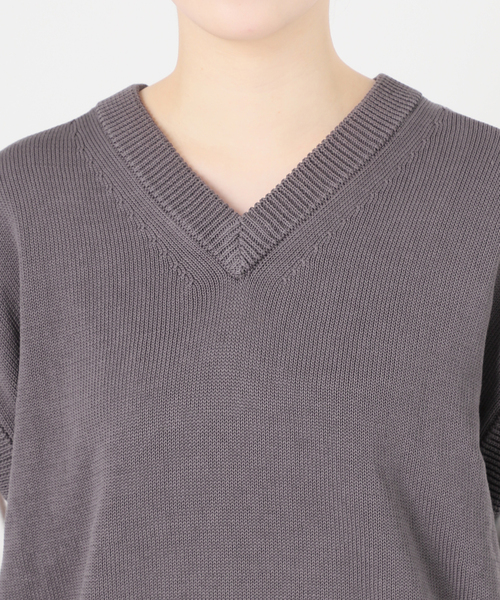 Spick & Span(スピックアンドスパン)の「コットンシルクリネンニットベスト(ベスト・レディース・チャコールグレー/チョコ・FREE)」の10枚目の写真