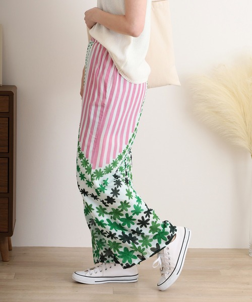 KILKI(キルキー)の「kilki フローイングフラワー柄イージーパンツ(その他パンツ・レディース・A/B・F)」の5枚目の写真