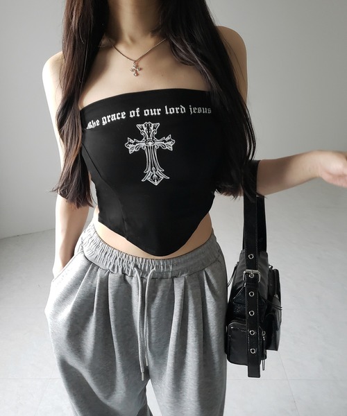 me+em select(ミームセレクト)の「【 2color 】クロスグランジロゴベアトップス / cross grunge logo bare tops(その他トップス・レディース・アイボリー/ブラック・FREE)」の16枚目の写真