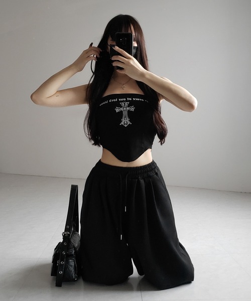me+em select(ミームセレクト)の「【 2color 】クロスグランジロゴベアトップス / cross grunge logo bare tops(その他トップス・レディース・アイボリー/ブラック・FREE)」の20枚目の写真