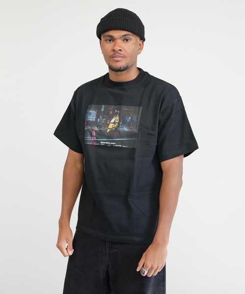 BASIS(ベイシス)の「SANDER LAND 8.2ozオーガニックコットン Yellow Police 半袖Tシャツ(Tシャツ/カットソー・メンズ・ホワイト/ブラック・LARGE/X-LARGE/MEDIUM)」の2枚目の写真