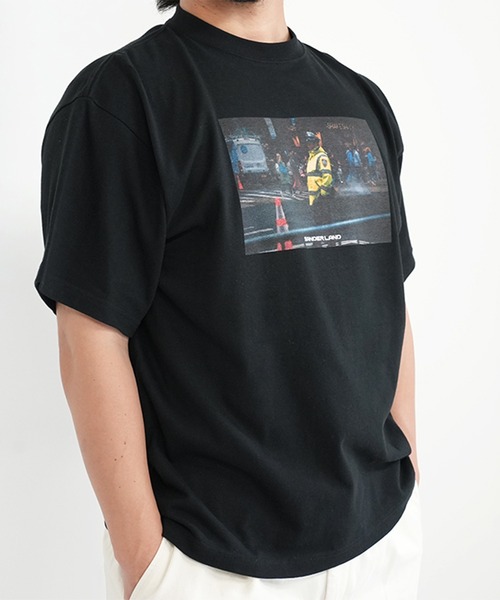 BASIS(ベイシス)の「SANDER LAND 8.2ozオーガニックコットン Yellow Police 半袖Tシャツ(Tシャツ/カットソー・メンズ・ホワイト/ブラック・LARGE/X-LARGE/MEDIUM)」の19枚目の写真