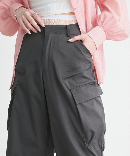 ad thie（アドティエ）の「ルーズシルエット カーゴパンツ（カーゴパンツ・レディース・チャコール・MEDIUM/LARGE）」の8枚目の写真