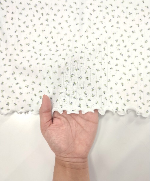 ad thie（アドティエ）の「ショルダーレース切り替え 花柄キャミソール（キャミソール・レディース・オートミール/アイボリー/オフホワイト・FREE）」の6枚目の写真