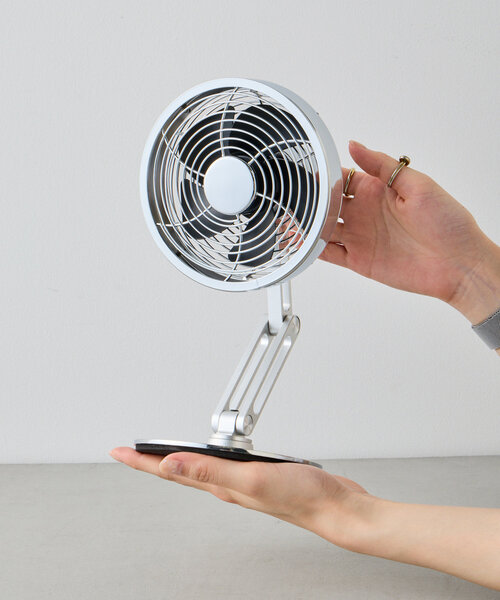 デスク扇風機　SWING ARM DESK FAN CROME 送料無料 DULTON ONLINE SHOP | SWING ARM DESK FAN CROME/BLACK
