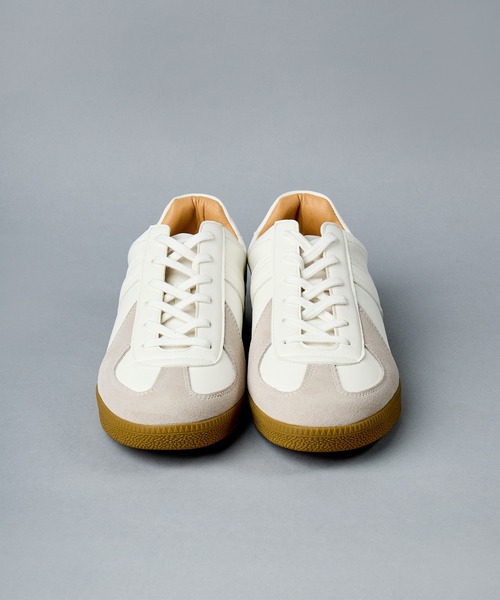 Le Sans Pareil（ル サン パレイユ）の「【 Le Sans Pareil / ルサンパレイユ 】GERMAN TRAINER for Le Sans Pareil（スニーカー・メンズ・ブラック/ホワイト・43/44/40/42/37/38/39）」の3枚目の写真