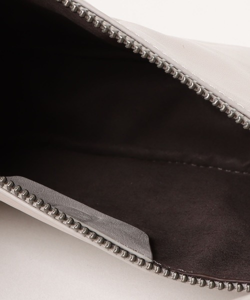 エーゼロ（エーゼロ）の「《牛革》ミニ半月ショルダーバッグ（ショルダーバッグ・レディース・ブラック/グレイッシュベージュ・FREE）」の16枚目の写真