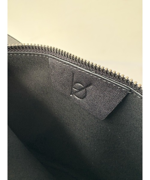 エーゼロ（エーゼロ）の「《牛革》ミニ半月ショルダーバッグ（ショルダーバッグ・レディース・ブラック/グレイッシュベージュ・FREE）」の21枚目の写真