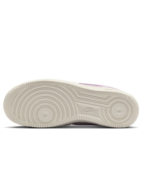 NIKE（ナイキ）の「NIKE WMNS AIR FORCE 1 07 HJ5336-500（スニーカー・レディース・ライトパープル・24cm/23.5cm/24.5cm）」の5枚目の写真