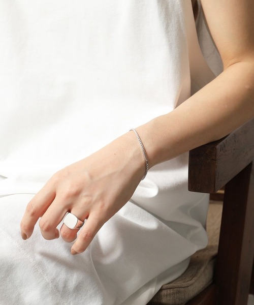 TOM WOOD（トムウッド）の「【TOMWOOD(トムウッド)】Cushion Polished シルバーリング 指輪（リング・レディース・シルバー・50/52/54/56）」の4枚目の写真