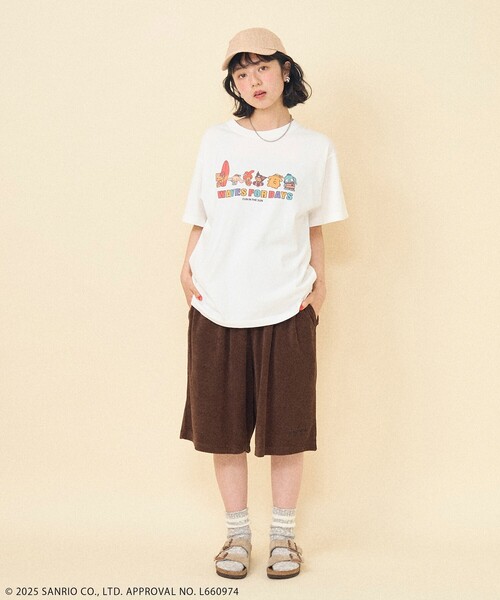 FREAK'S STORE(フリークスストア)の「SANRIO/サンリオ SANRIO 'HELLO KITTY' SUMMER キャラクターTシャツ/ハローキティ サマーキャラクタープリントTシャツ(Tシャツ/カットソー・レディース・チャコール/オフホワイト・フリ-)」の10枚目の写真