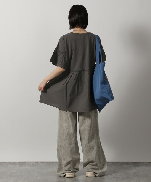 LAKOLE（ラコレ）の「ピグメント切替チュニック / 574690（チュニック・レディース・チャコール/イエロー/ピンク系その他/アイボリー・FREE）」の7枚目の写真