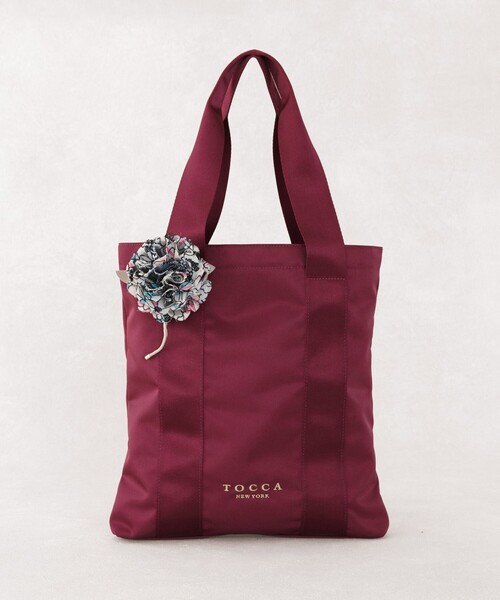 TOCCA(トッカ)の「【美香&Lov?coコラボ】FLOWER IN HEART BAG バッグ(トートバッグ・レディース・ベージュ系2/ベージュ系/ブラック系3/ブラック系1/ワイン系/ベージュ系3/ブラック系/ピンク系/ワイン系1・F)」の8枚目の写真