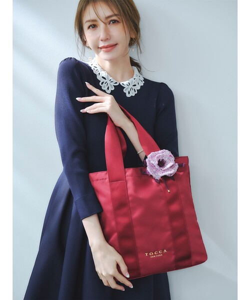 TOCCA(トッカ)の「【美香&Lov?coコラボ】FLOWER IN HEART BAG バッグ(トートバッグ・レディース・ベージュ系2/ベージュ系/ブラック系3/ブラック系1/ワイン系/ベージュ系3/ブラック系/ピンク系/ワイン系1・F)」の9枚目の写真