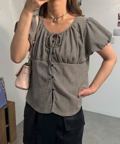 CIAOPANIC（チャオパニック）の「【neutral】ギンガムチェックパフスリーブリボンブラウス（シャツ/ブラウス・レディース・ブラック/ピンク/ベージュ・FREE）」の8枚目の写真