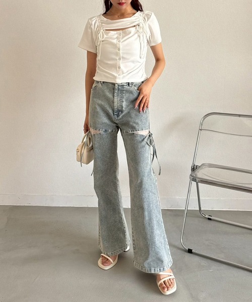 one after another NICE CLAUP（ワンアフターアナザーナイスクラップ）の「【サイズ展開あり】サイドオープンレースデニムパンツ（デニムパンツ・レディース・ライトブルー/ブルー系その他/ブルー・SMALL/MEDIUM）」の6枚目の写真