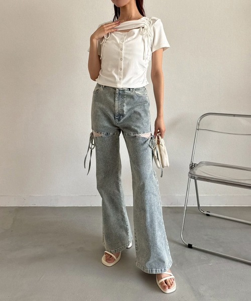 one after another NICE CLAUP（ワンアフターアナザーナイスクラップ）の「【サイズ展開あり】サイドオープンレースデニムパンツ（デニムパンツ・レディース・ライトブルー/ブルー系その他/ブルー・SMALL/MEDIUM）」の7枚目の写真